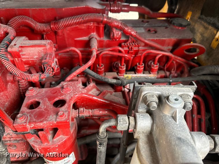 image for item EK1384 2013 JCB 437 wheel loader