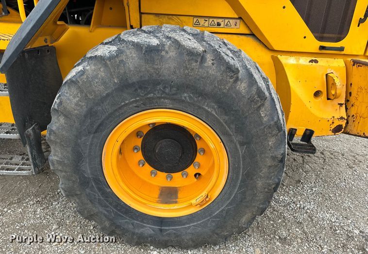 image for item EK1384 2013 JCB 437 wheel loader