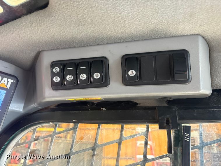 image for item EK1394 2016 Caterpillar  297D2 tracked skid steer loader