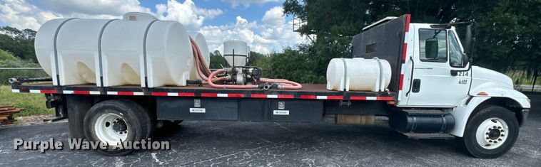 image for item EK1400 2006 International  4400 flatbed truck