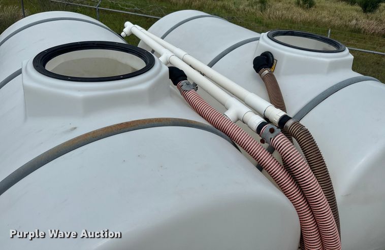 image for item EK1400 2006 International  4400 flatbed truck