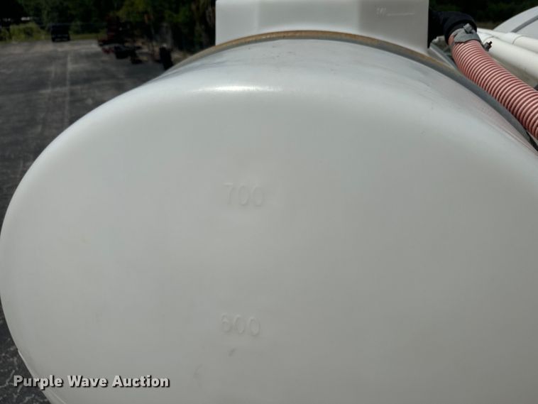 image for item EK1400 2006 International  4400 flatbed truck