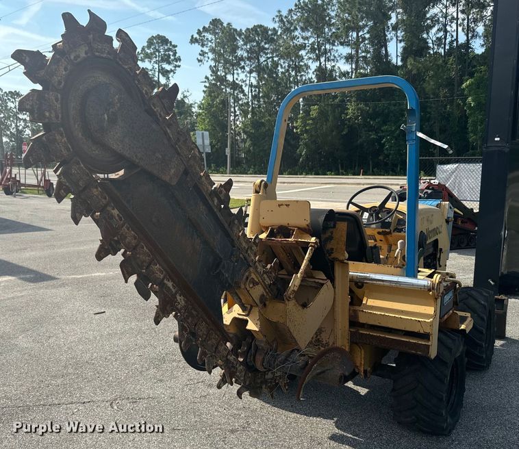 image for item EK1402 2007 Vermeer RT450 trencher