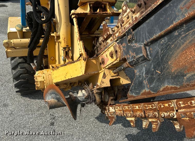 image for item EK1402 2007 Vermeer RT450 trencher