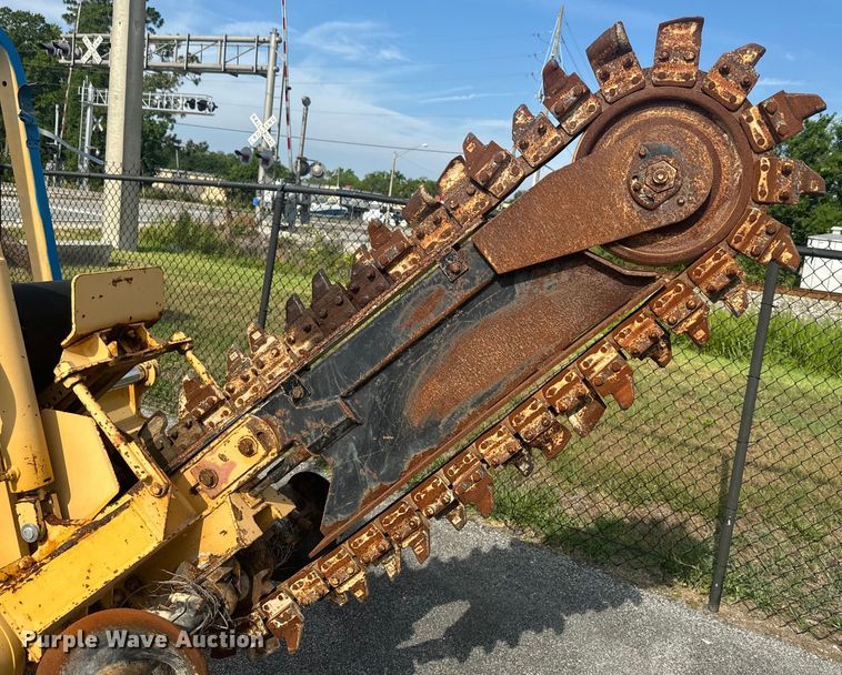 image for item EK1402 2007 Vermeer RT450 trencher