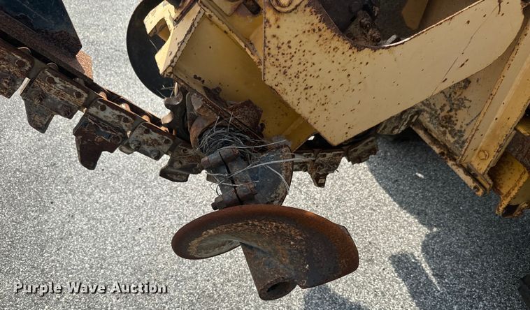 image for item EK1402 2007 Vermeer RT450 trencher