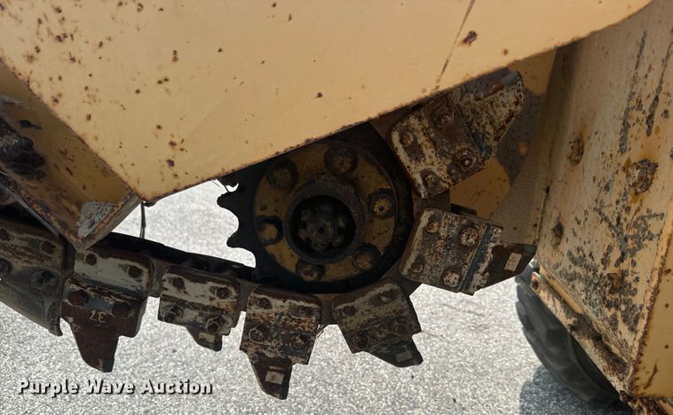 image for item EK1402 2007 Vermeer RT450 trencher