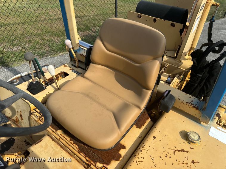 image for item EK1402 2007 Vermeer RT450 trencher