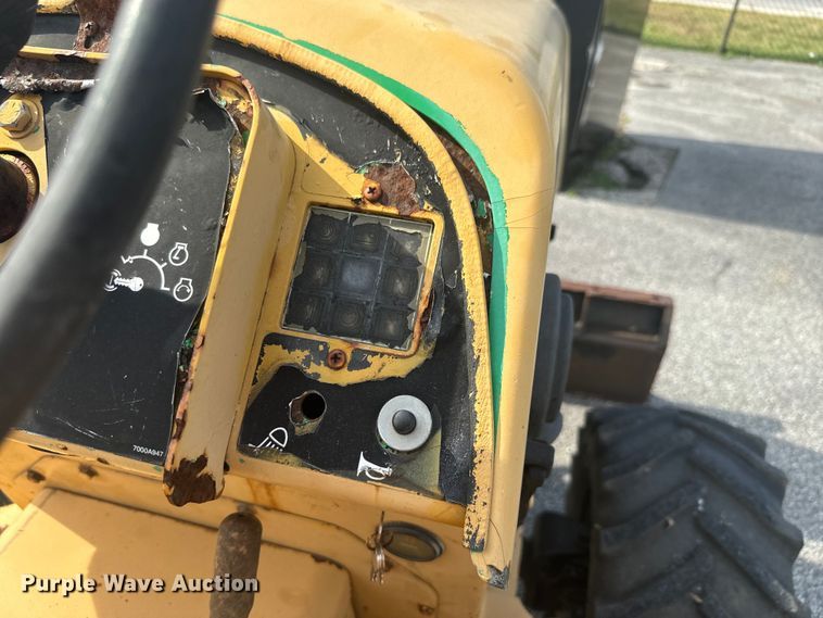 image for item EK1402 2007 Vermeer RT450 trencher