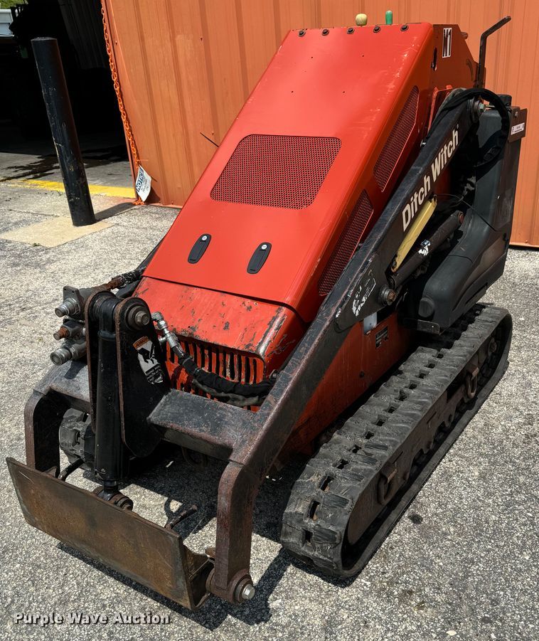 image for item EK1403 2006 Ditch Witch SK650 compact utility loader