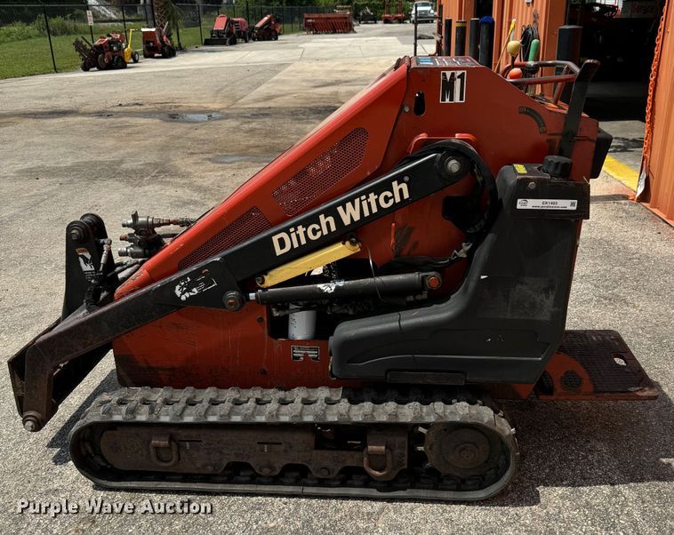 image for item EK1403 2006 Ditch Witch SK650 compact utility loader