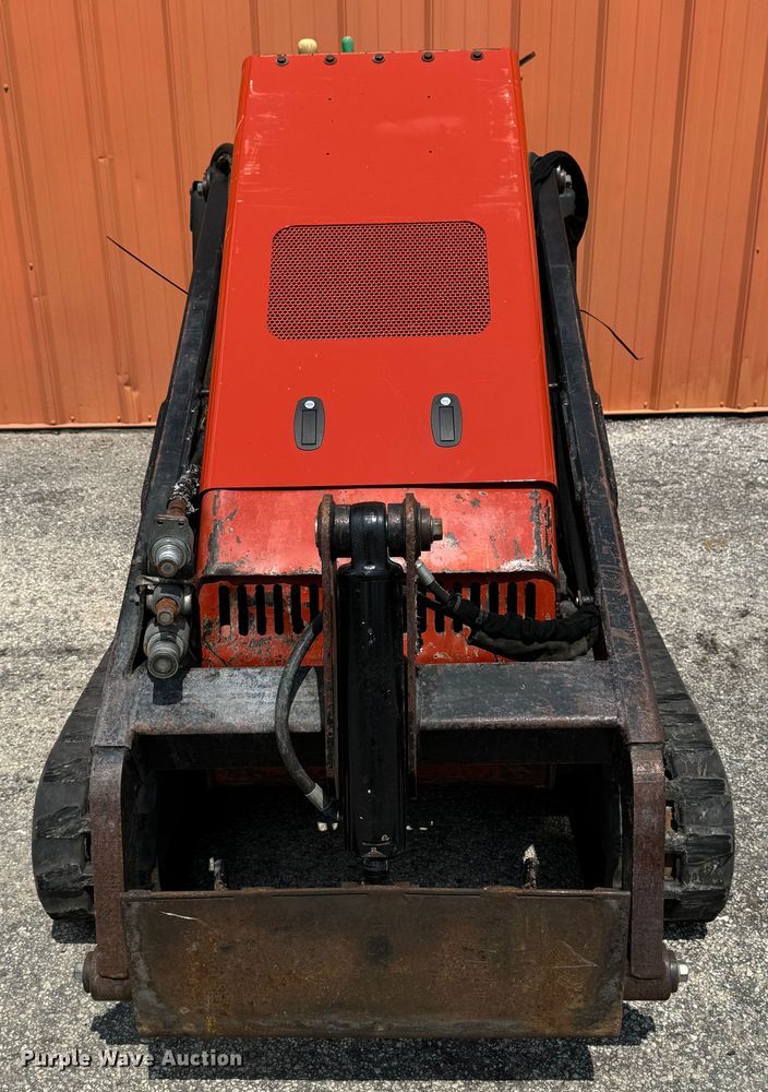 image for item EK1403 2006 Ditch Witch SK650 compact utility loader