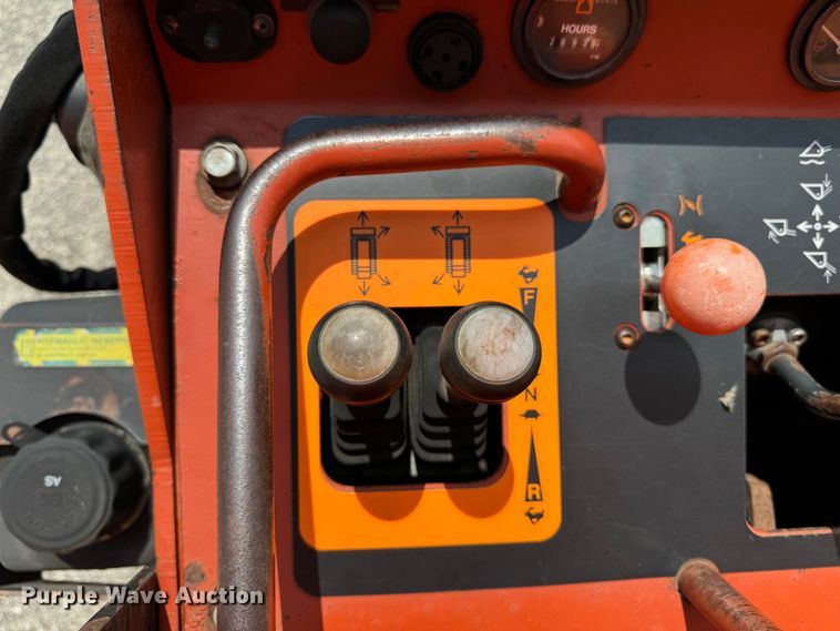 image for item EK1403 2006 Ditch Witch SK650 compact utility loader