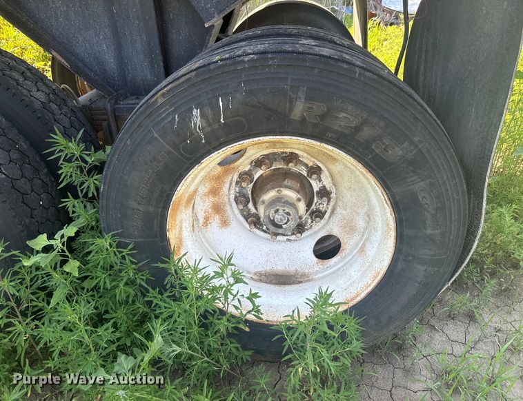 image for item EK1413 1994 Lufkin  end dump pup trailer