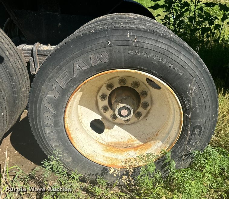 image for item EK1413 1994 Lufkin  end dump pup trailer