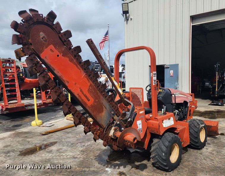 image for item EK1497 2005 Ditch Witch RT40 trencher
