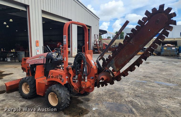 image for item EK1497 2005 Ditch Witch RT40 trencher