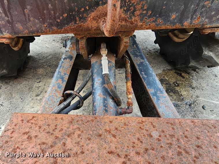 image for item EK1497 2005 Ditch Witch RT40 trencher