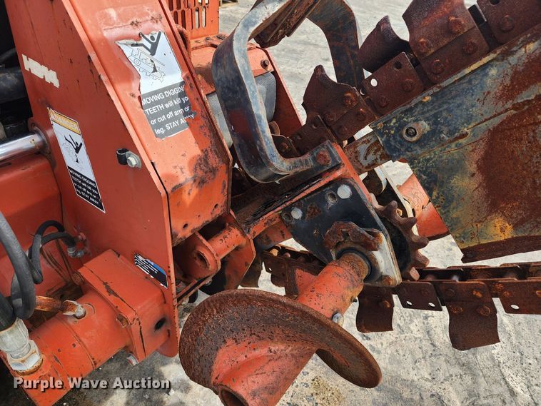 image for item EK1497 2005 Ditch Witch RT40 trencher