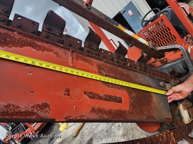 image for item EK1497 2005 Ditch Witch RT40 trencher