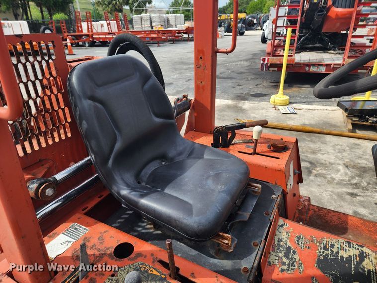 image for item EK1497 2005 Ditch Witch RT40 trencher