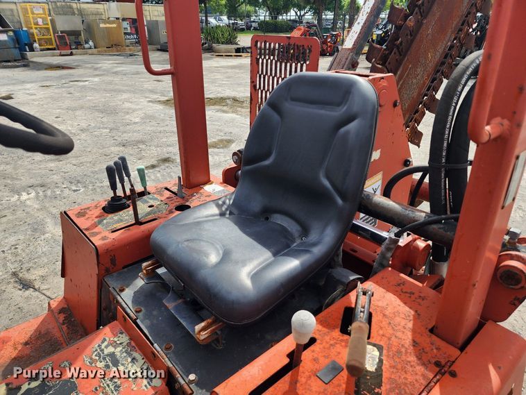 image for item EK1497 2005 Ditch Witch RT40 trencher