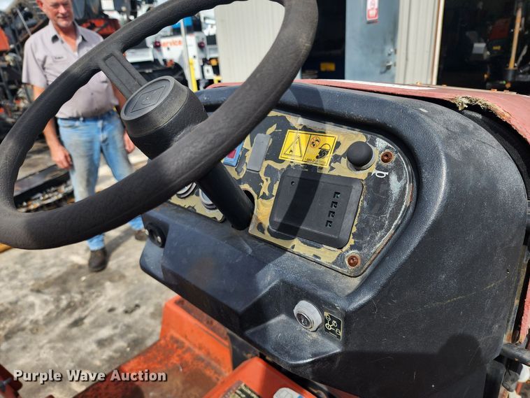 image for item EK1497 2005 Ditch Witch RT40 trencher