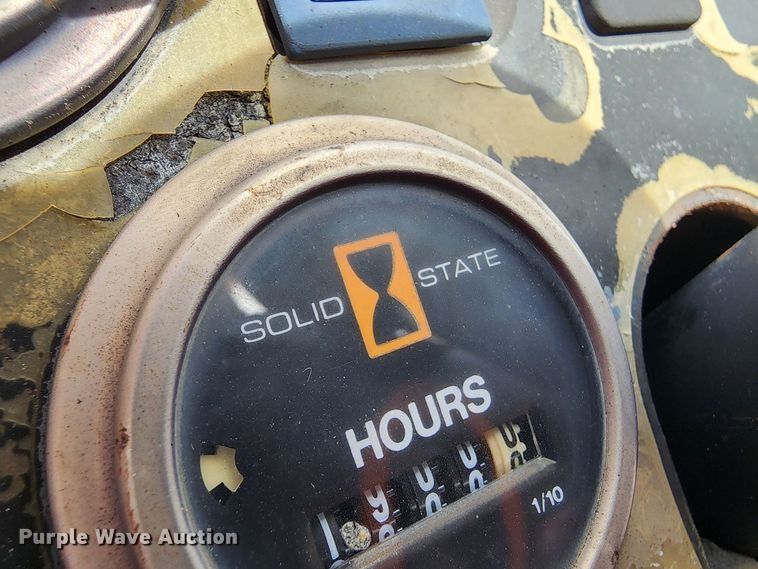 image for item EK1497 2005 Ditch Witch RT40 trencher