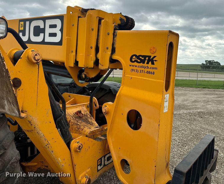 image for item EK1498 2014 JCB 510-56 telehandler