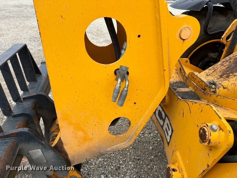 image for item EK1498 2014 JCB 510-56 telehandler