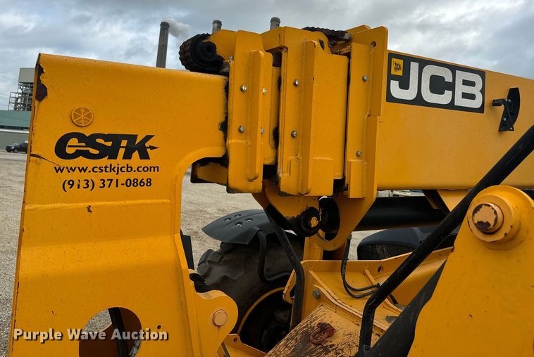 image for item EK1498 2014 JCB 510-56 telehandler
