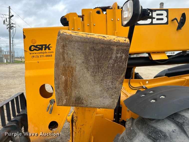 image for item EK1498 2014 JCB 510-56 telehandler