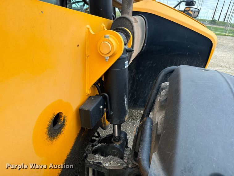 image for item EK1498 2014 JCB 510-56 telehandler