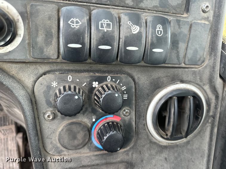 image for item EK1498 2014 JCB 510-56 telehandler