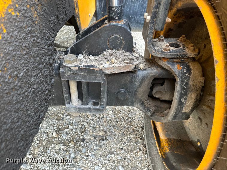 image for item EK1498 2014 JCB 510-56 telehandler