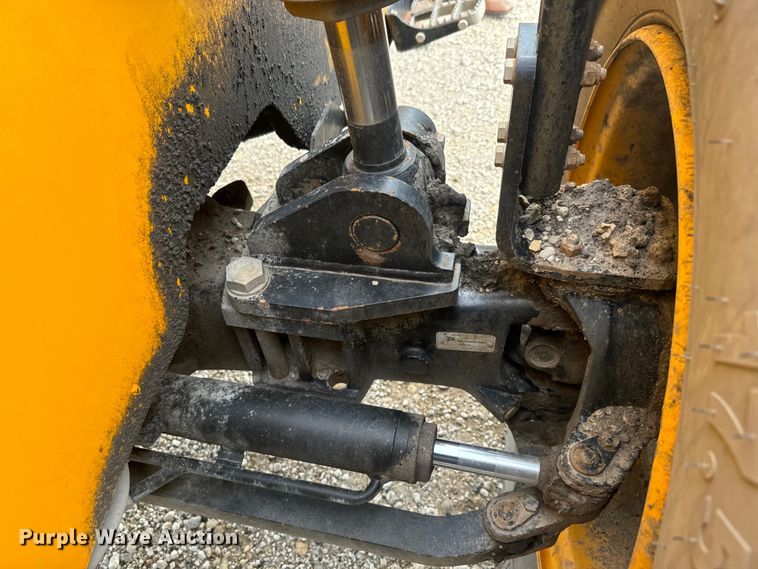 image for item EK1498 2014 JCB 510-56 telehandler