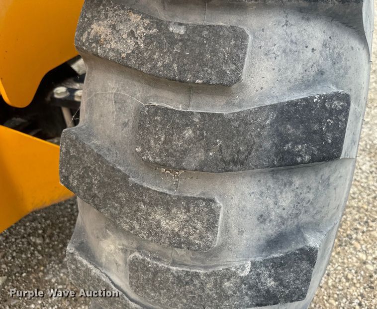 image for item EK1498 2014 JCB 510-56 telehandler