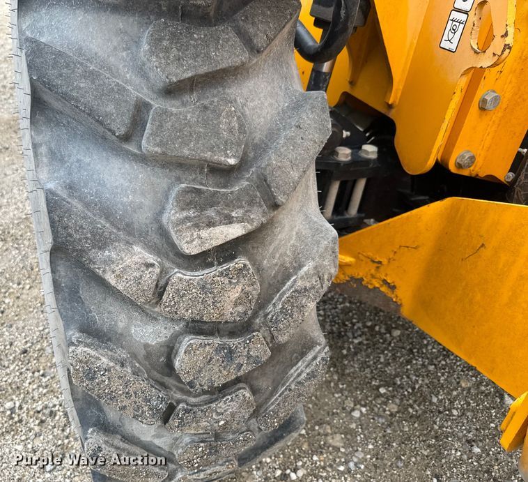 image for item EK1498 2014 JCB 510-56 telehandler