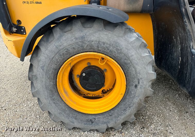 image for item EK1498 2014 JCB 510-56 telehandler