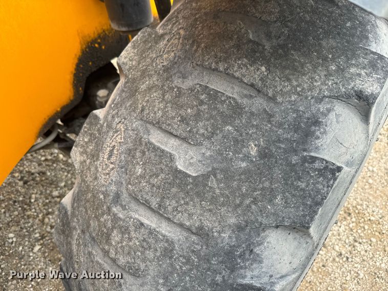 image for item EK1498 2014 JCB 510-56 telehandler