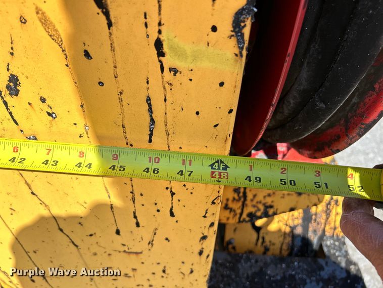 image for item EK4400 2002 LeeBoy asphalt distributor trailer