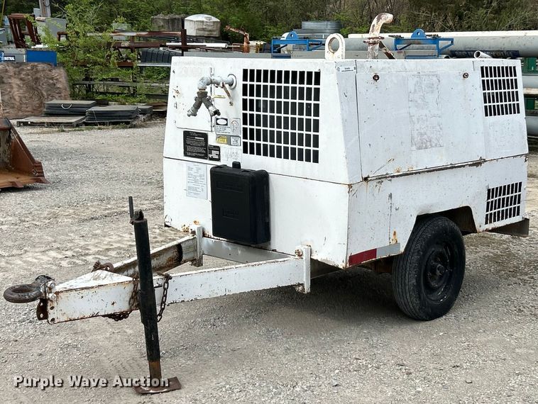 image for item EK4430 1999 LeRoi Q125DJ-E air compressor