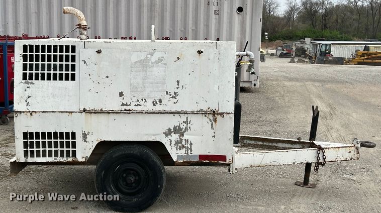 image for item EK4430 1999 LeRoi Q125DJ-E air compressor