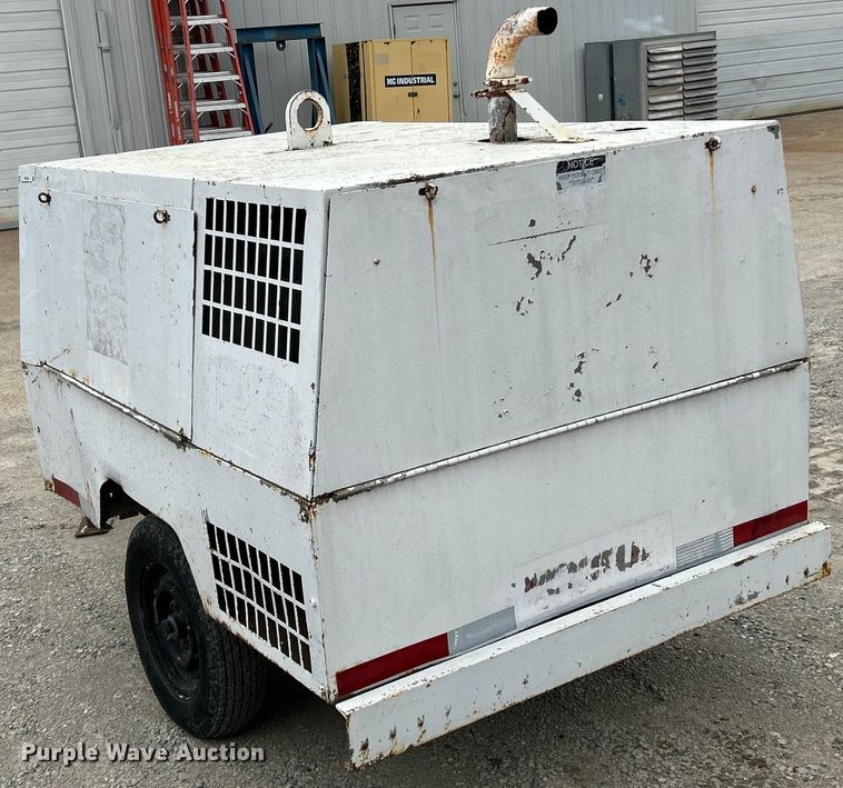 image for item EK4430 1999 LeRoi Q125DJ-E air compressor