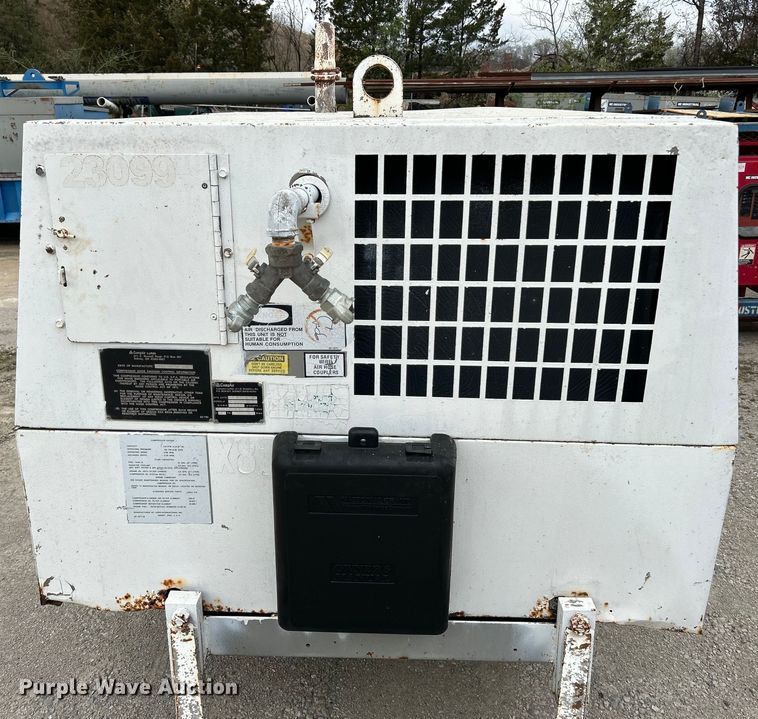 image for item EK4430 1999 LeRoi Q125DJ-E air compressor