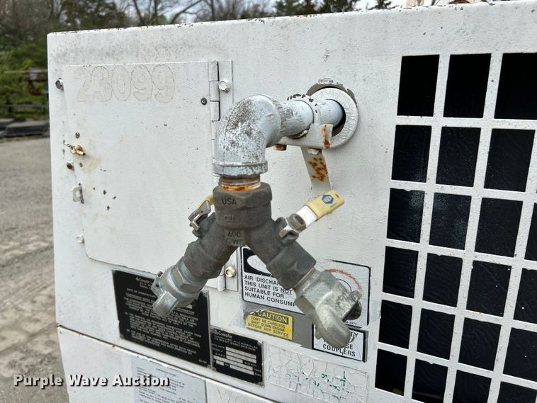 image for item EK4430 1999 LeRoi Q125DJ-E air compressor