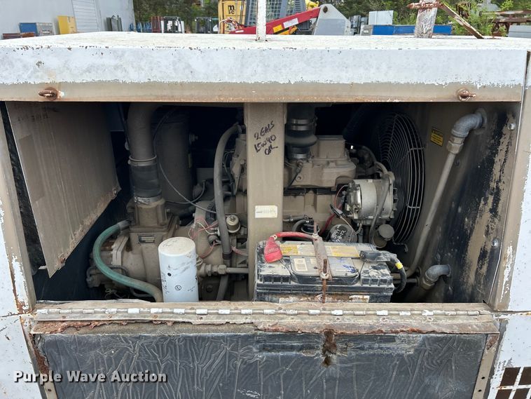 image for item EK4430 1999 LeRoi Q125DJ-E air compressor