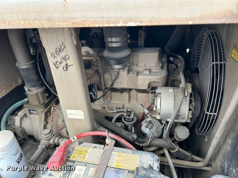 image for item EK4430 1999 LeRoi Q125DJ-E air compressor