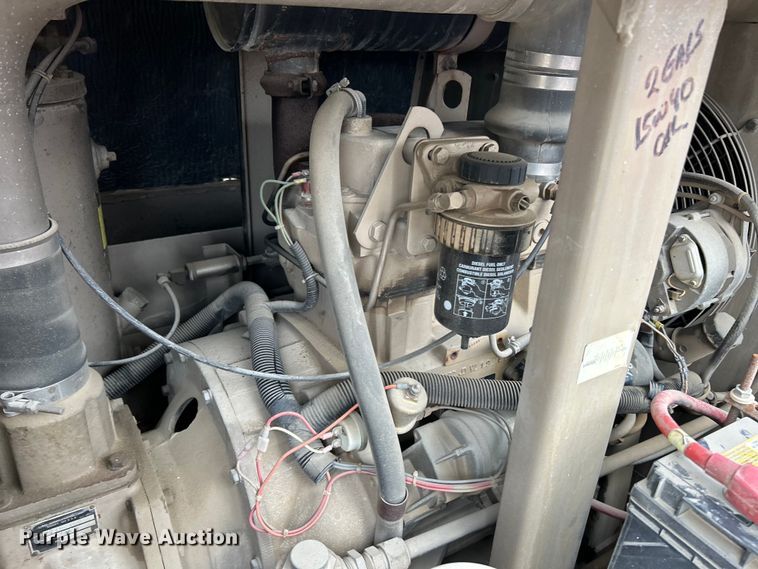 image for item EK4430 1999 LeRoi Q125DJ-E air compressor