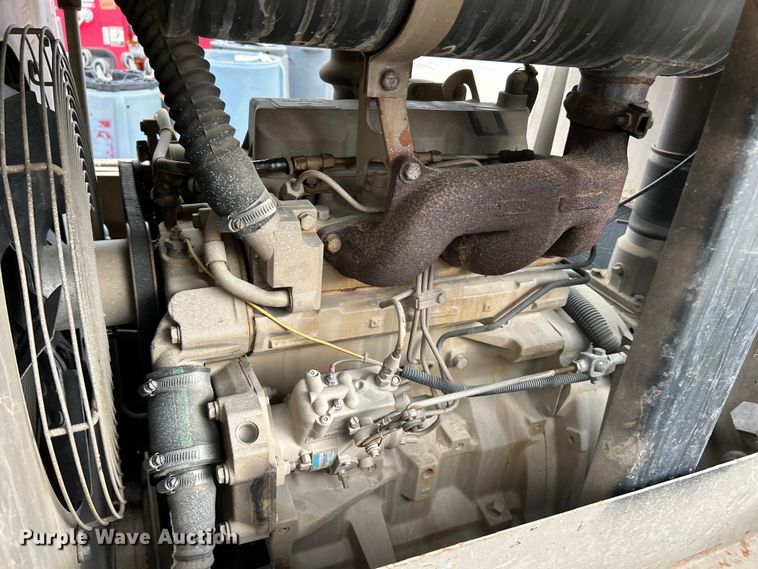 image for item EK4430 1999 LeRoi Q125DJ-E air compressor